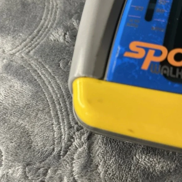 Vintage- Sony Sports Walkman AM/FM Radio
Cassette Player - Tested -Works - Picture 2 of 9